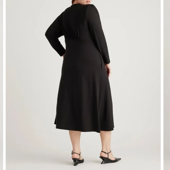 Tencel Jersey V-Neck Long Sleeve Midi Dress - Picture 6 of 7